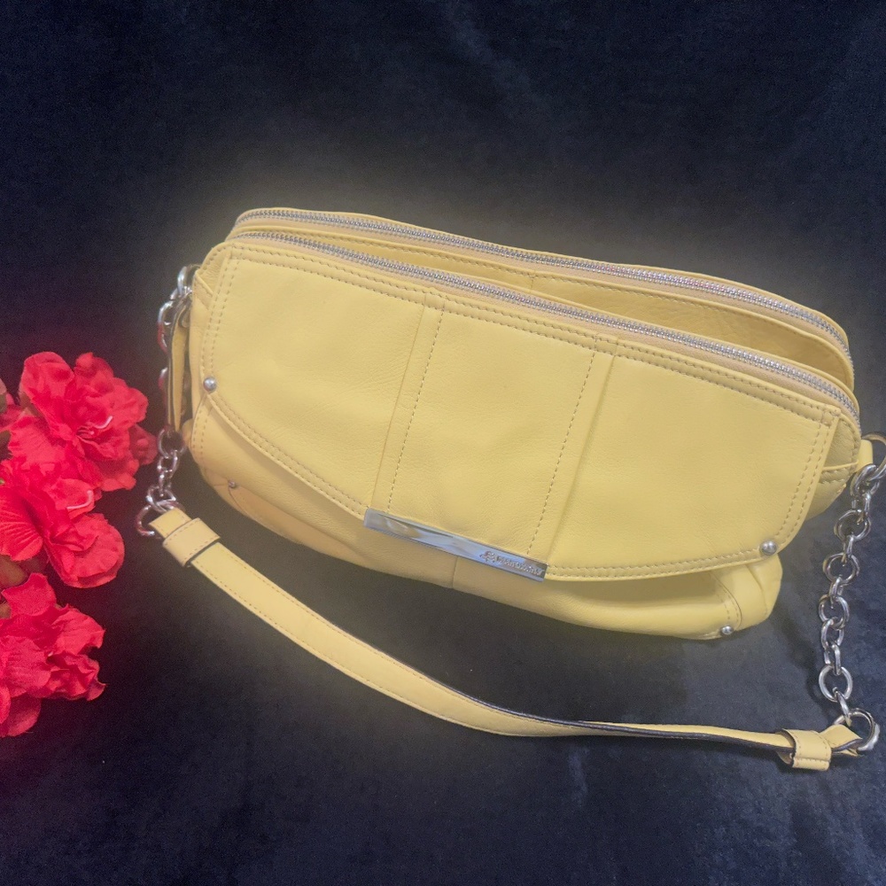 B. Makowsky Leather Yellow Handbag Tote